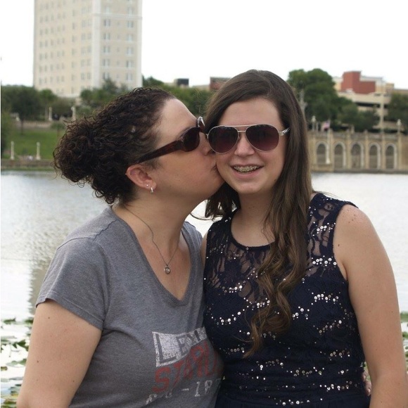 Meet your Posher, Laurie - Picture 8 of 10